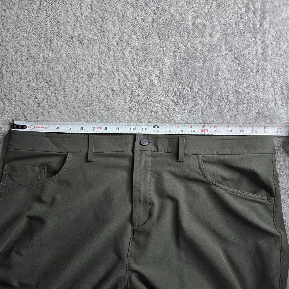 Public Rec 5 Pocket Dealmaker Pant Mens 42x30 (43x27) Green Straight Leg Golf